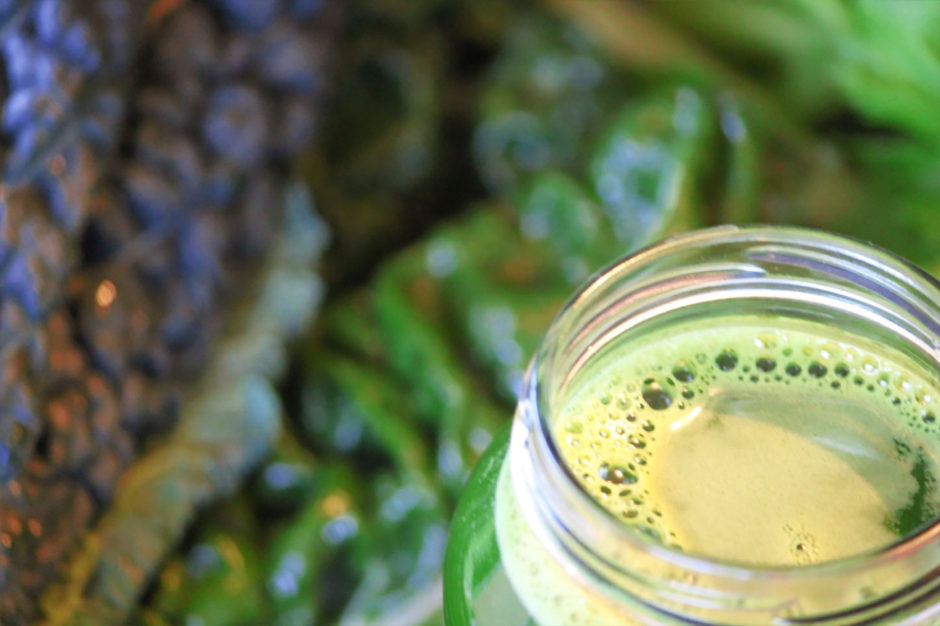 How To Make The PERFECT Green Juice For Your Health + Our Daily Greens