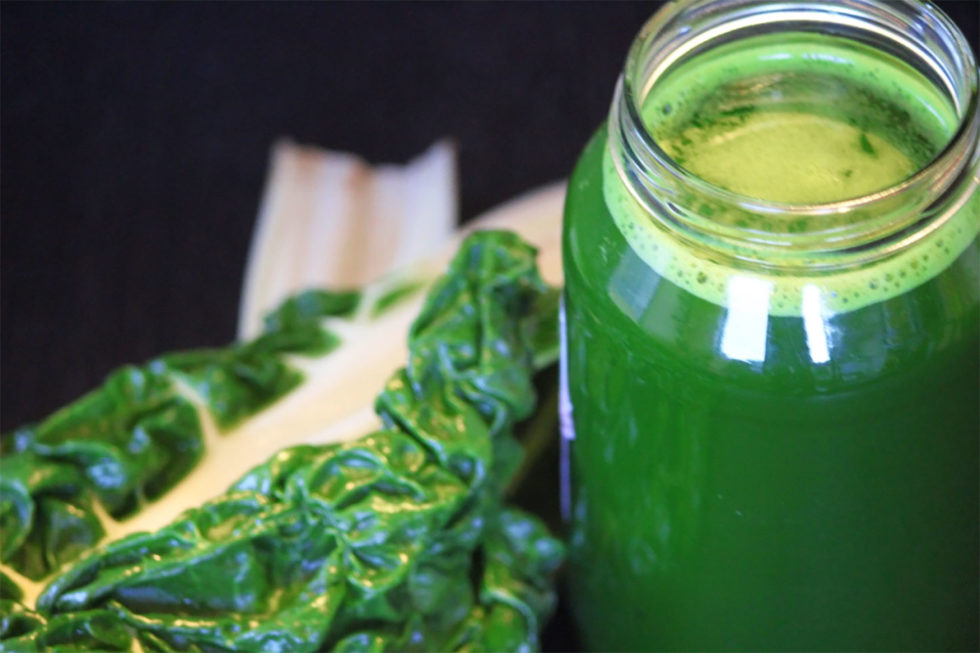 How To Make The PERFECT Green Juice For Your Health + Our Daily Greens