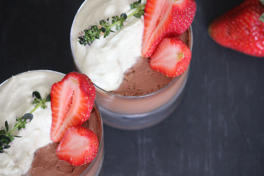 paleo-chocolate-mousse-with-lemon-thyme-cream-4